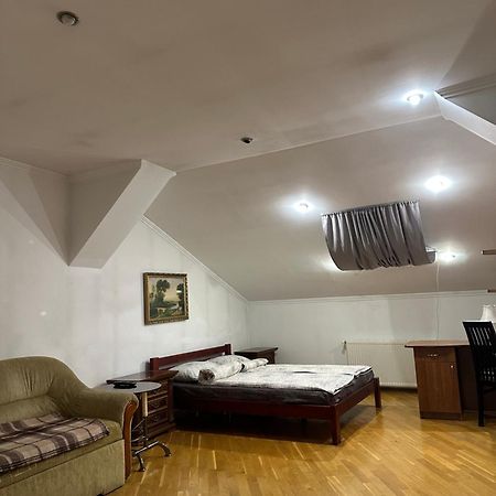 Apartment Kostyushka Lviv Bagian luar foto