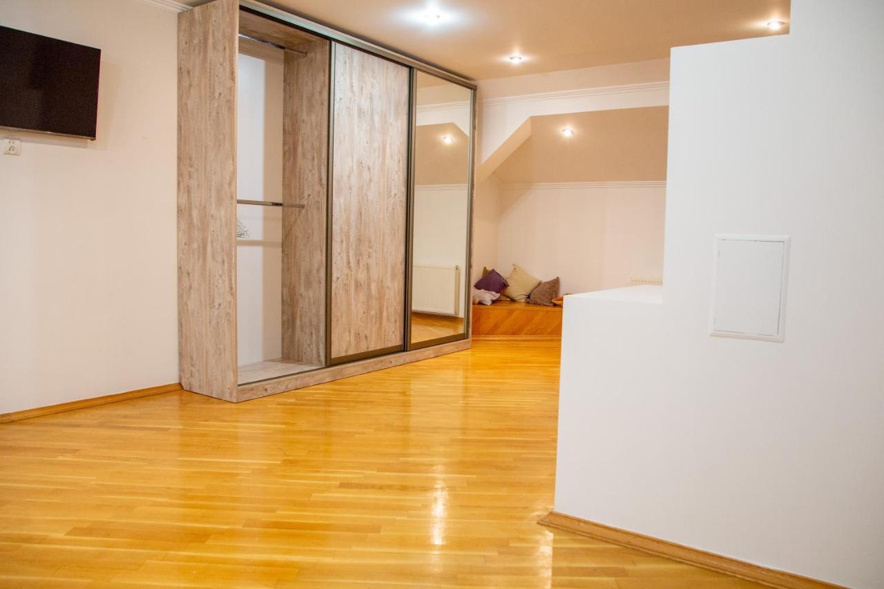 Apartment Kostyushka Lviv Bagian luar foto