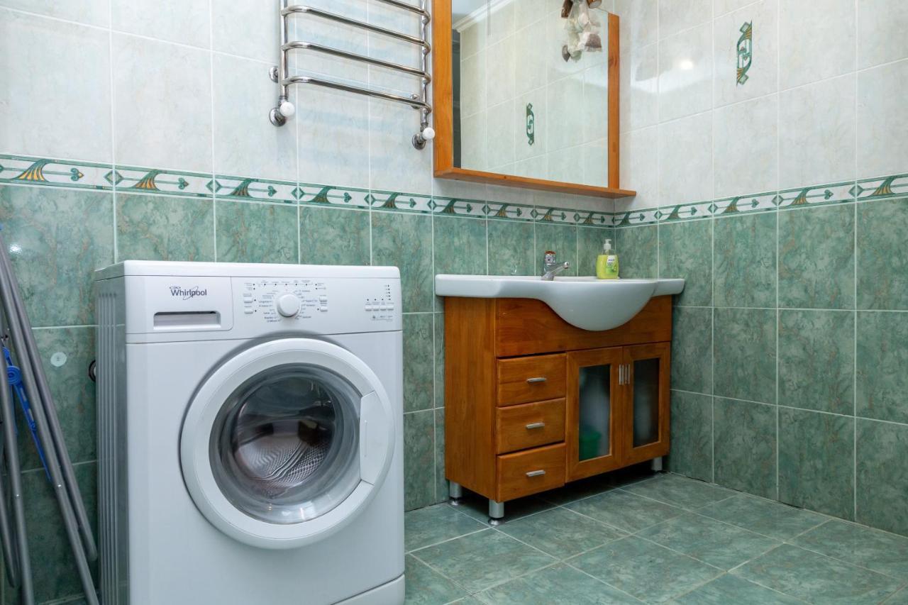Apartment Kostyushka Lviv Bagian luar foto
