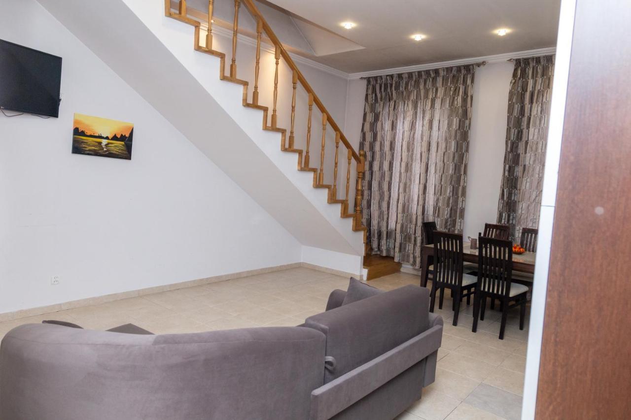 Apartment Kostyushka Lviv Bagian luar foto