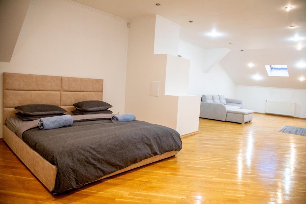 Apartment Kostyushka Lviv Bagian luar foto