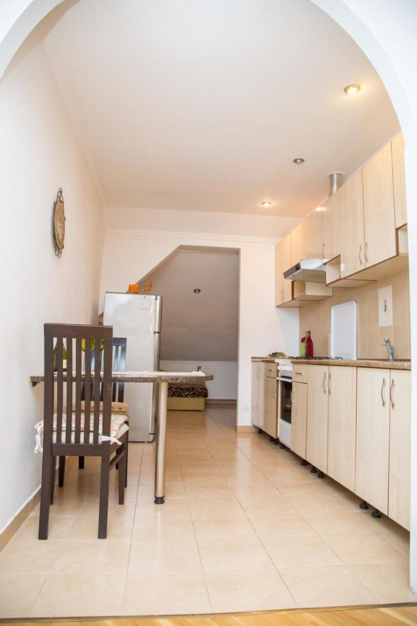 Apartment Kostyushka Lviv Bagian luar foto