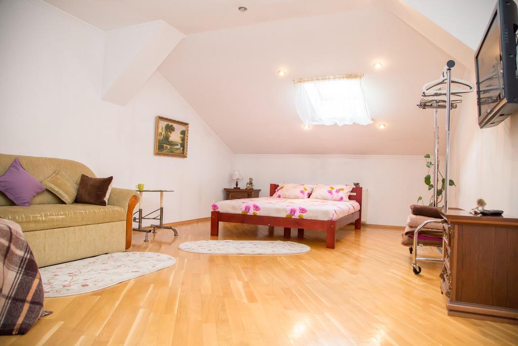 Apartment Kostyushka Lviv Bagian luar foto